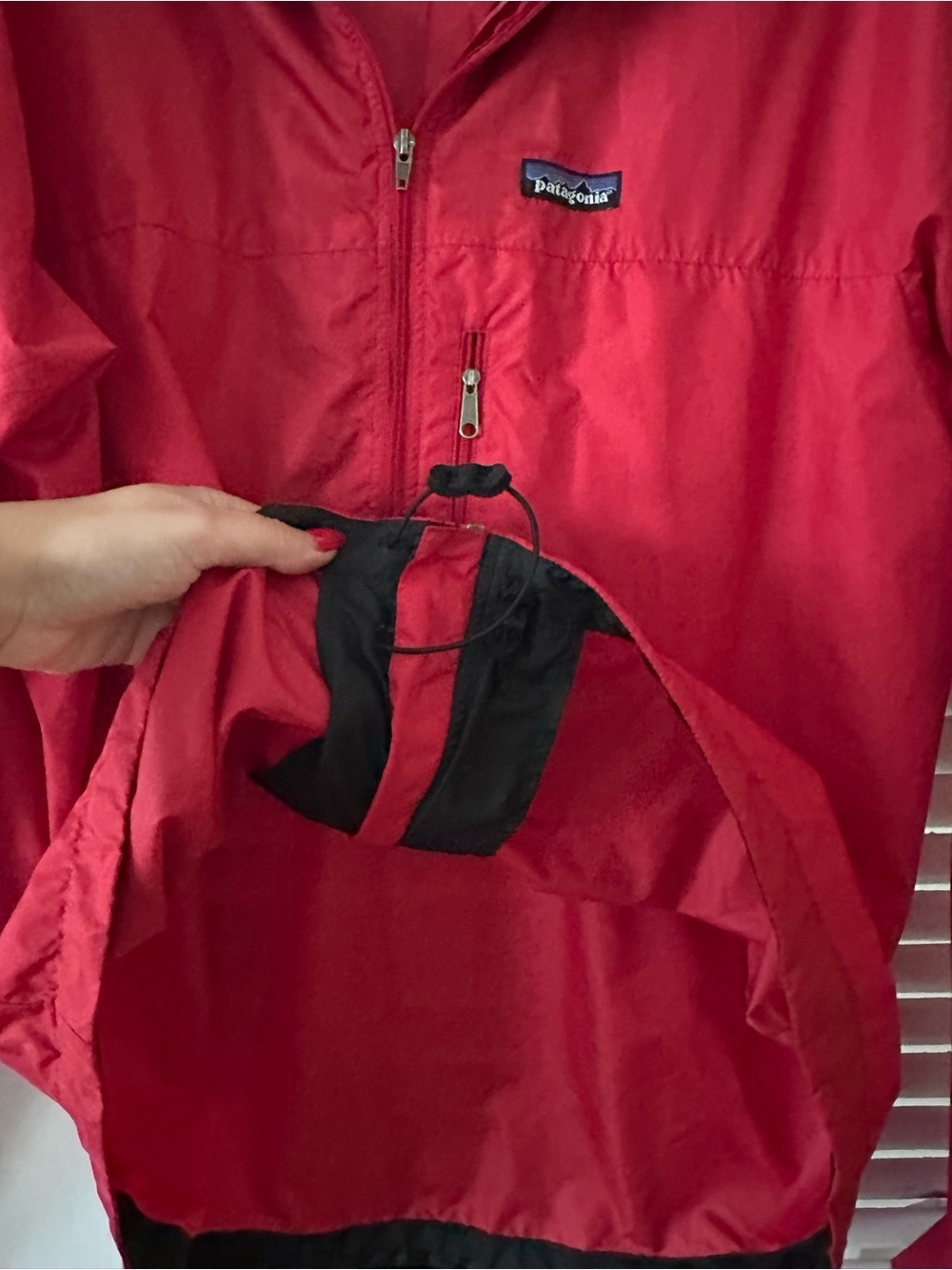 Vintage Patagonia Lightweight Windbreaker Jacket — Size L — red - Picture 5 of 6